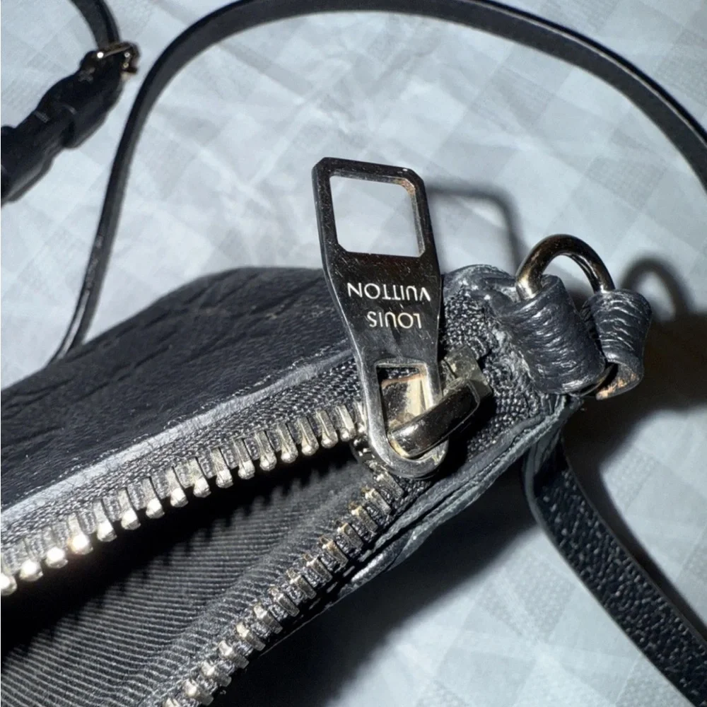 Louis Vuitton Black Monogram Leather Clutch - Picture 2 of 16